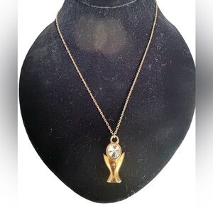 Vintage Women’s Gold Toned Necklace With Angel Pendant.